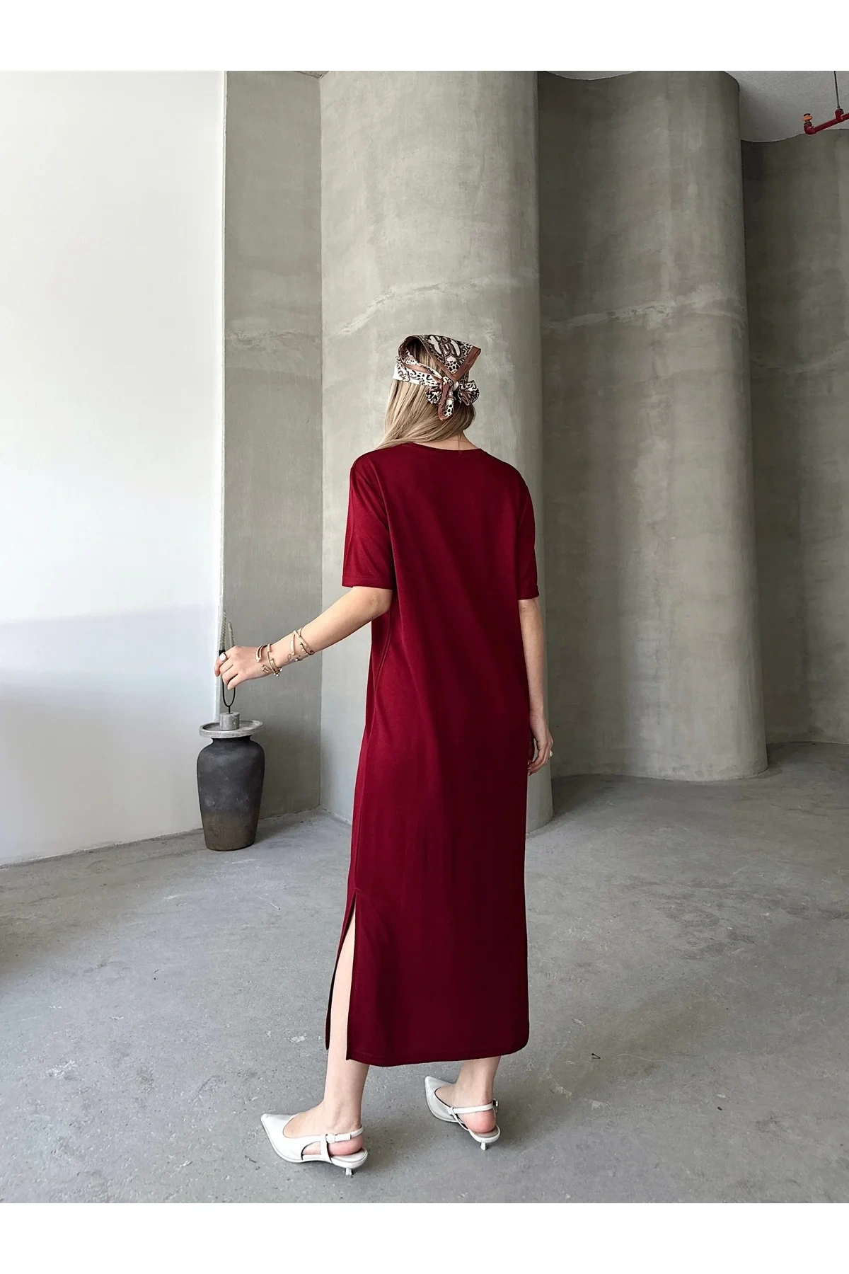 Kadın Bordo Bisiklet Yaka Kısa Kollu Yırtmaçlı Rahat Kalıp Modal Pike Kumaş Midi Elbise