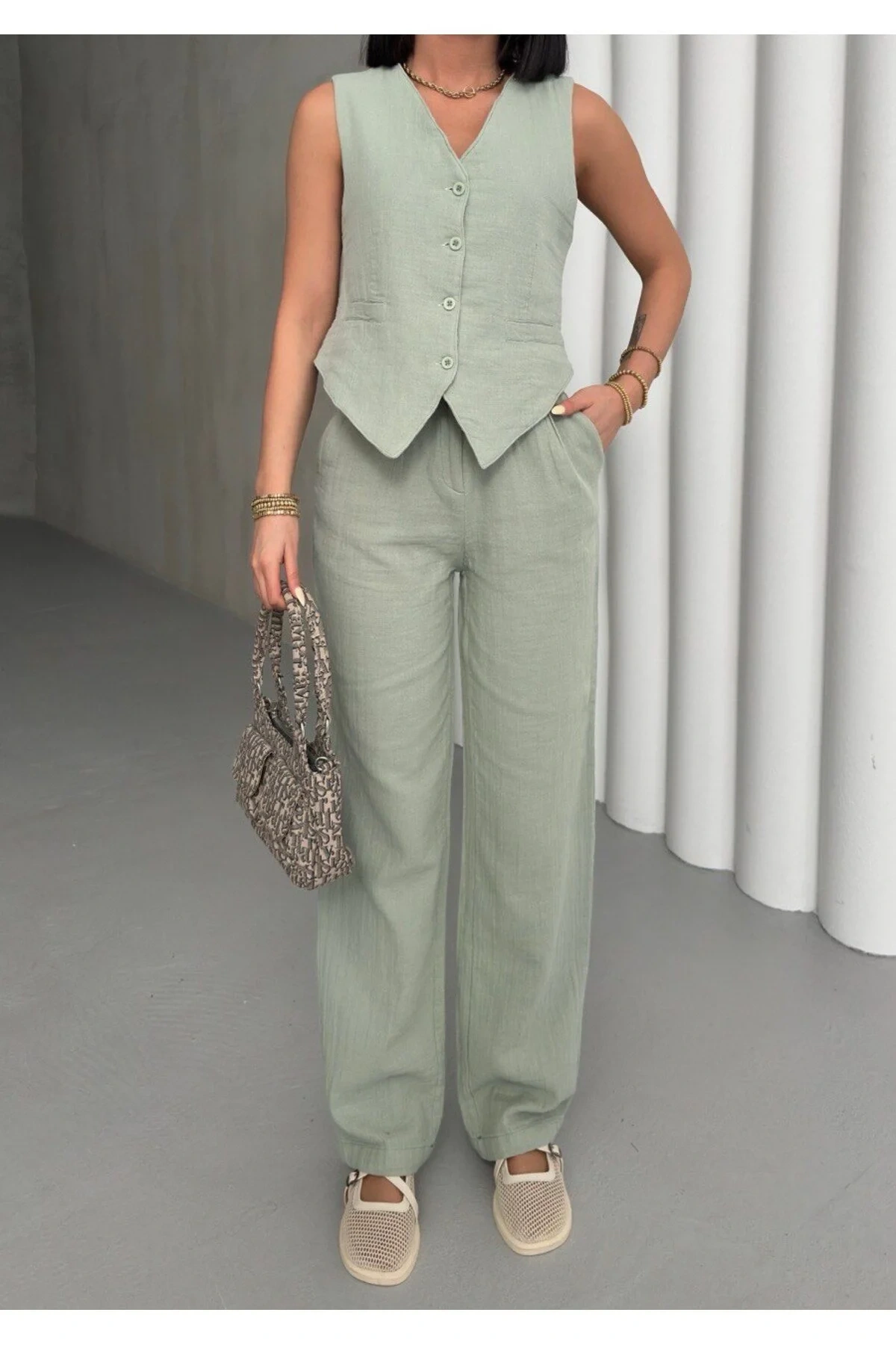Kadın Yeşil V Yaka Düğmeli Yelek ve Yüksek Bel Palazzo Pantolon Pamuklu Müslin İkili Takım