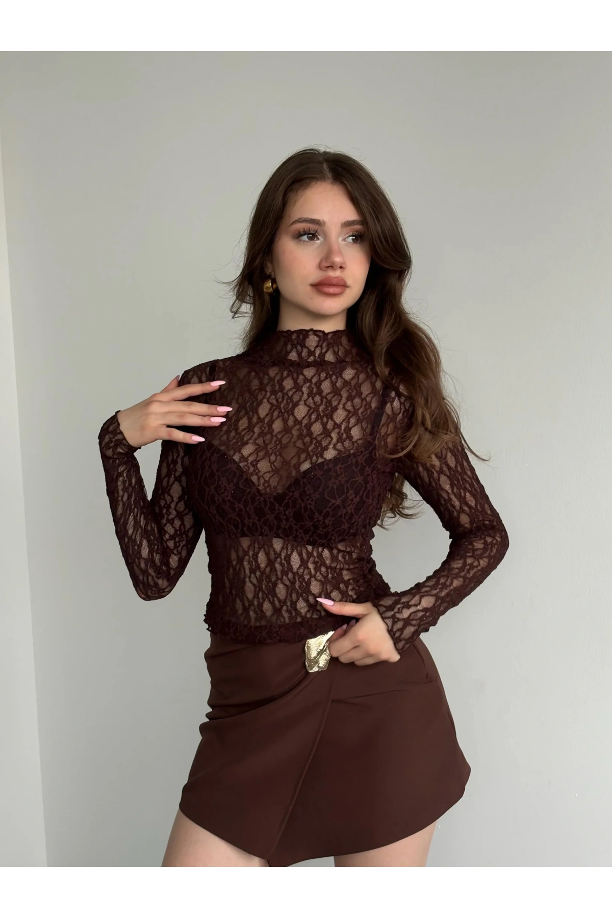 Kadın Kahverengi Yarım Balıkçı Yaka Uzun Kollu Vücudu Saran Transparan Dantel Tül Body Bluz