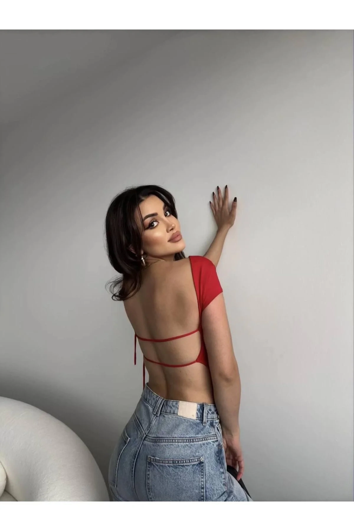 bysoca Kadın Kırmızı Kayık Yaka Sırtı Açık Dekolteli Kısa Kollu Sandy Kumaş Crop Bluz