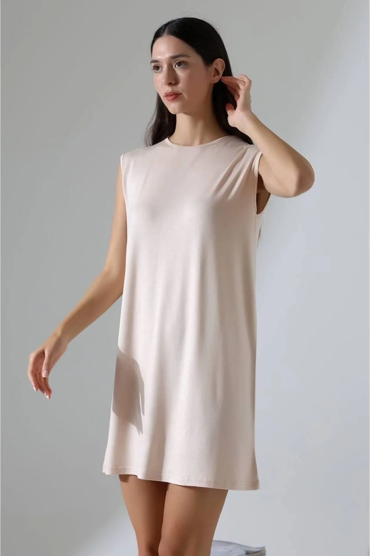 Kadın Bej Oversize Kolsuz Bisiklet Yaka Basic Viskon Kısa İçlik Tunik Elbise