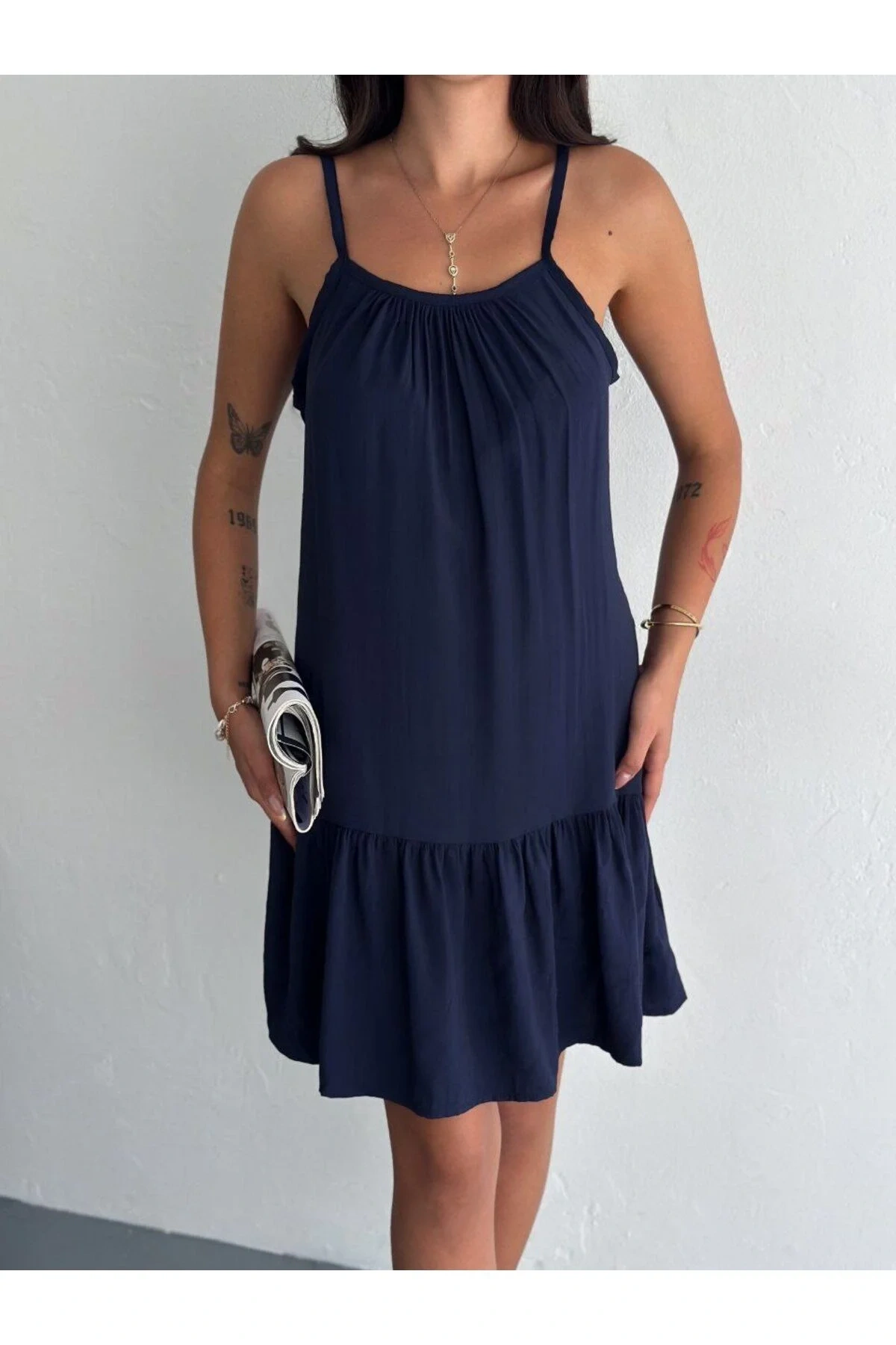 Kadın Lacivert İp Askılı Sırtı Açık Eteği Fırfırlı Pamuklu Mini Yazlık Elbise