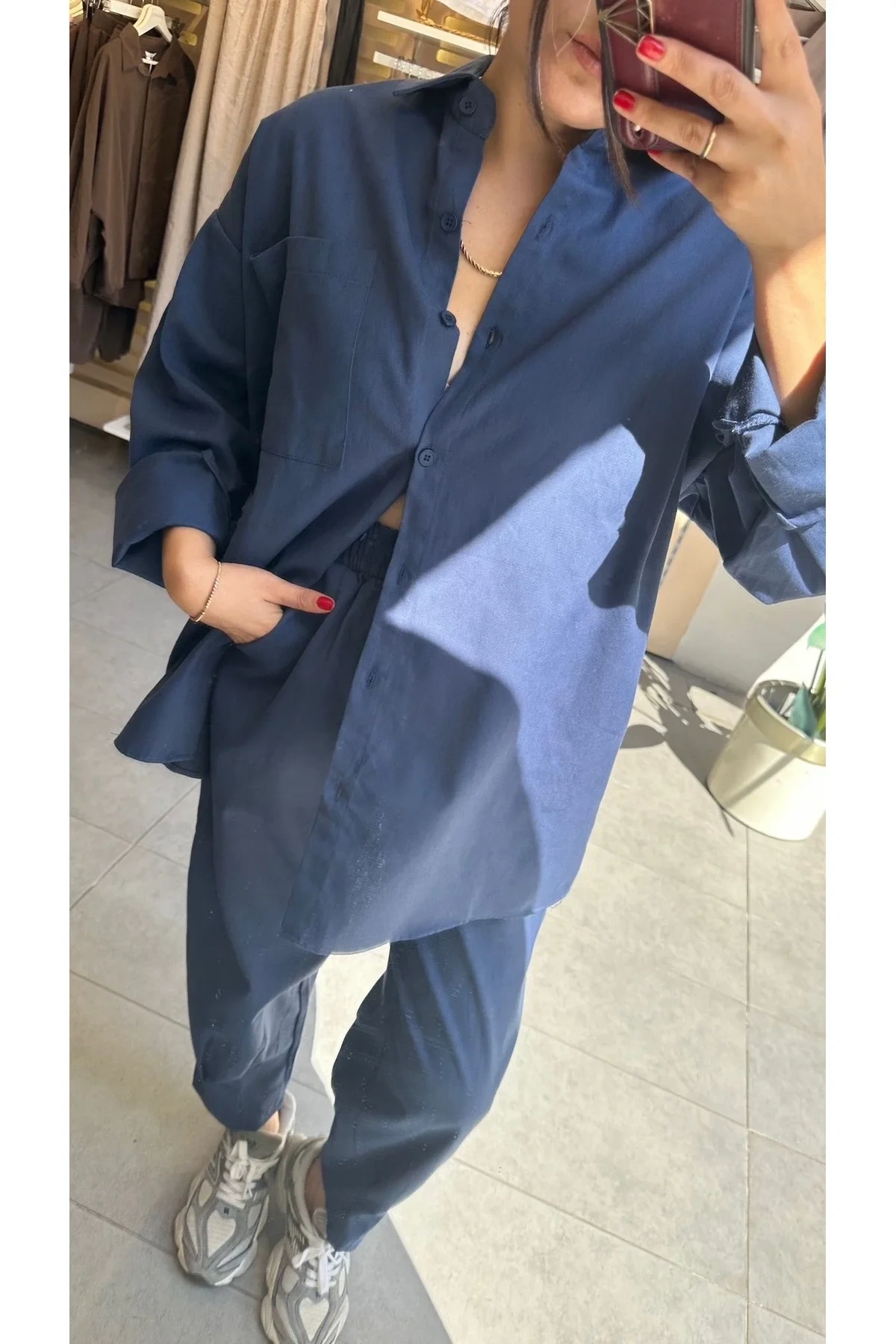 bysoca Kadın Lacivert Oversize Yıkamalı Gabardin Gömlek ve Beli Lastikli Havuç Pantolon İkili Takım