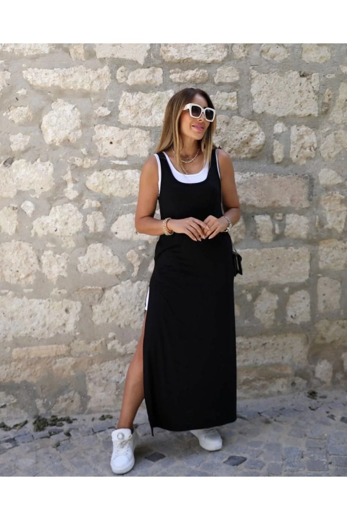 Kadın Siyah Cepli Yandan Yırtmaçlı Viskon Uzun Jile Elbise ve Beyaz Atlet 2li Takım