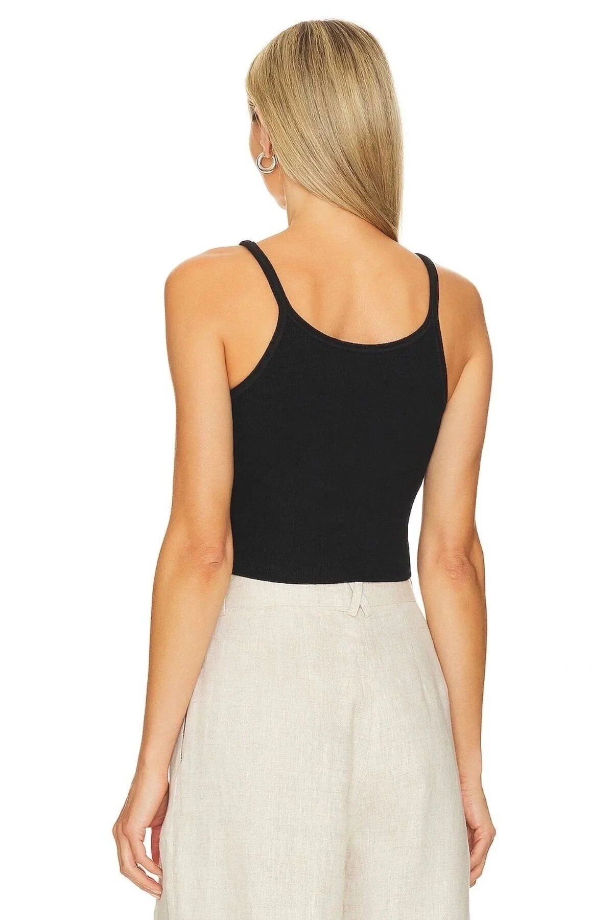 Kadın Siyah İnce Askılı U Yaka Sandy Kumaş Vücudu Saran Basic Crop Top