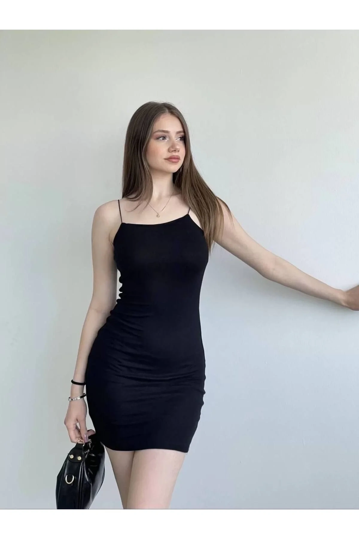 Kadın Siyah İp Askılı Vücudu Saran Basic Mini Kısa Esnek Kumaş Bodycon Elbise