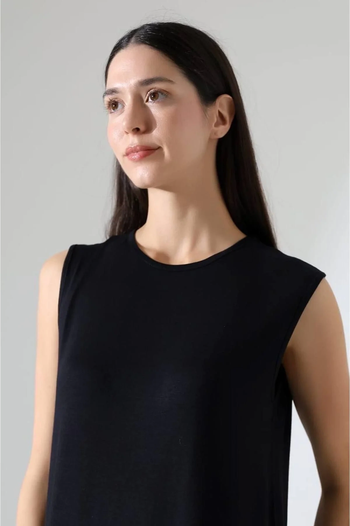 Kadın Siyah Oversize Sıfır Kol Bisiklet Yaka Uzun Maxi Basic Viskon İçlik Jile Elbise