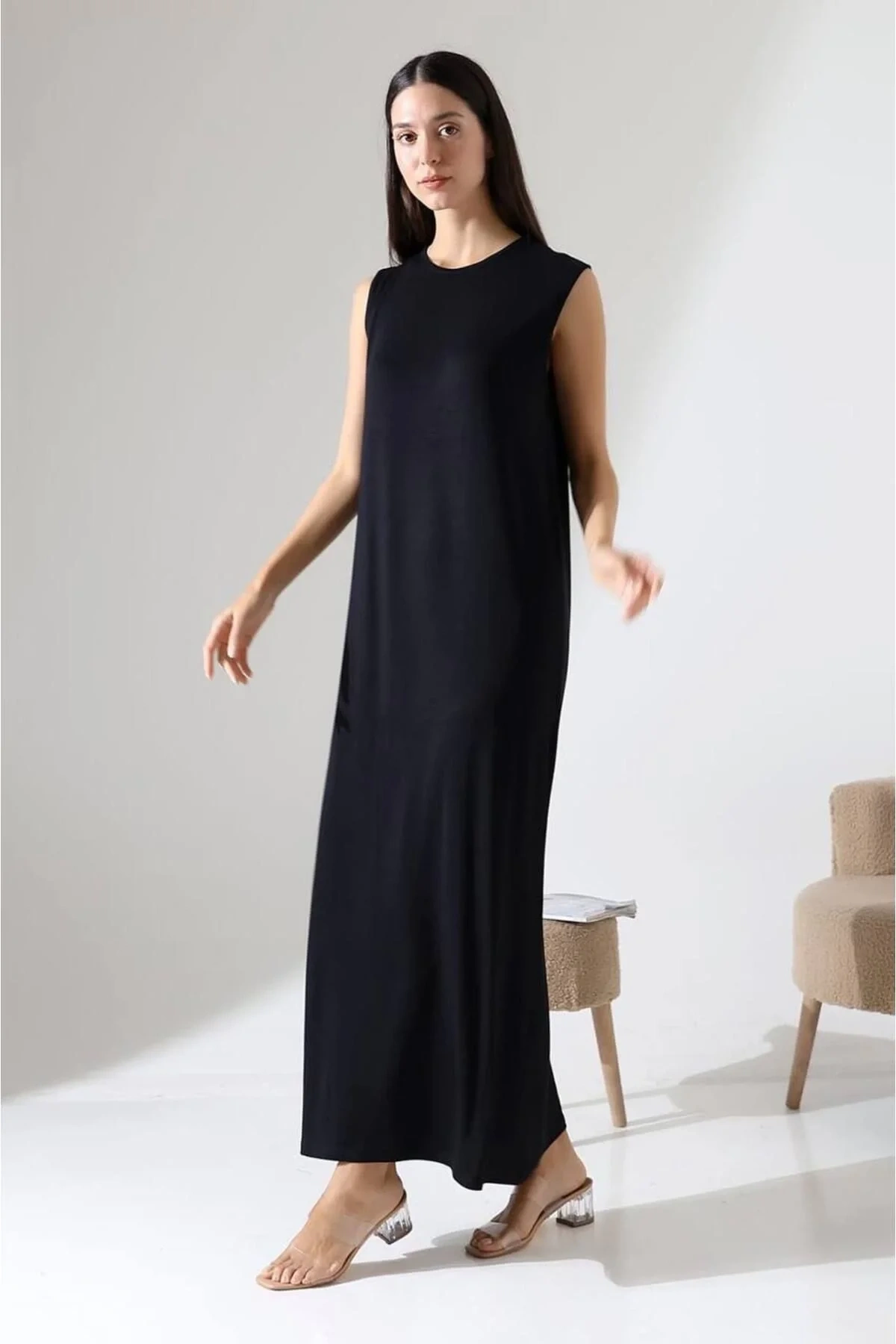 Kadın Siyah Oversize Sıfır Kol Bisiklet Yaka Uzun Maxi Basic Viskon İçlik Jile Elbise