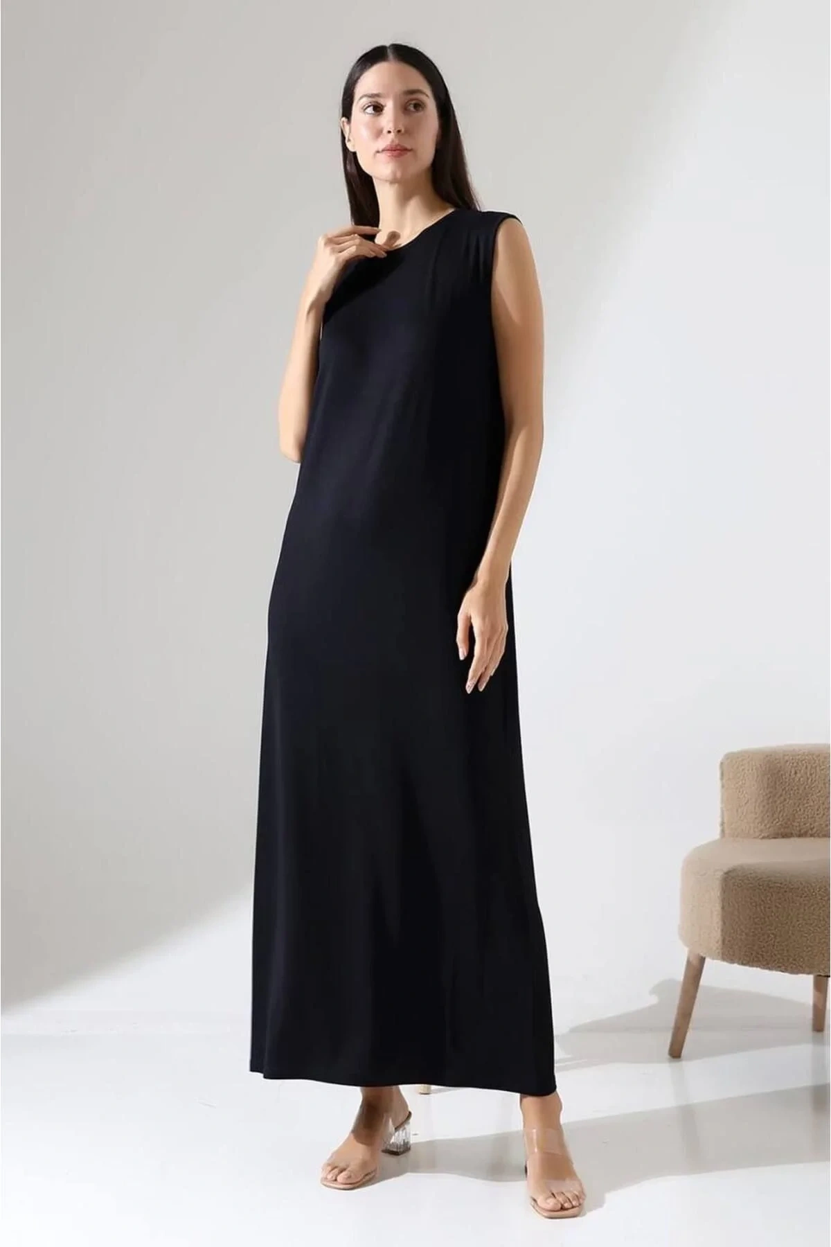 Kadın Siyah Oversize Sıfır Kol Bisiklet Yaka Uzun Maxi Basic Viskon İçlik Jile Elbise