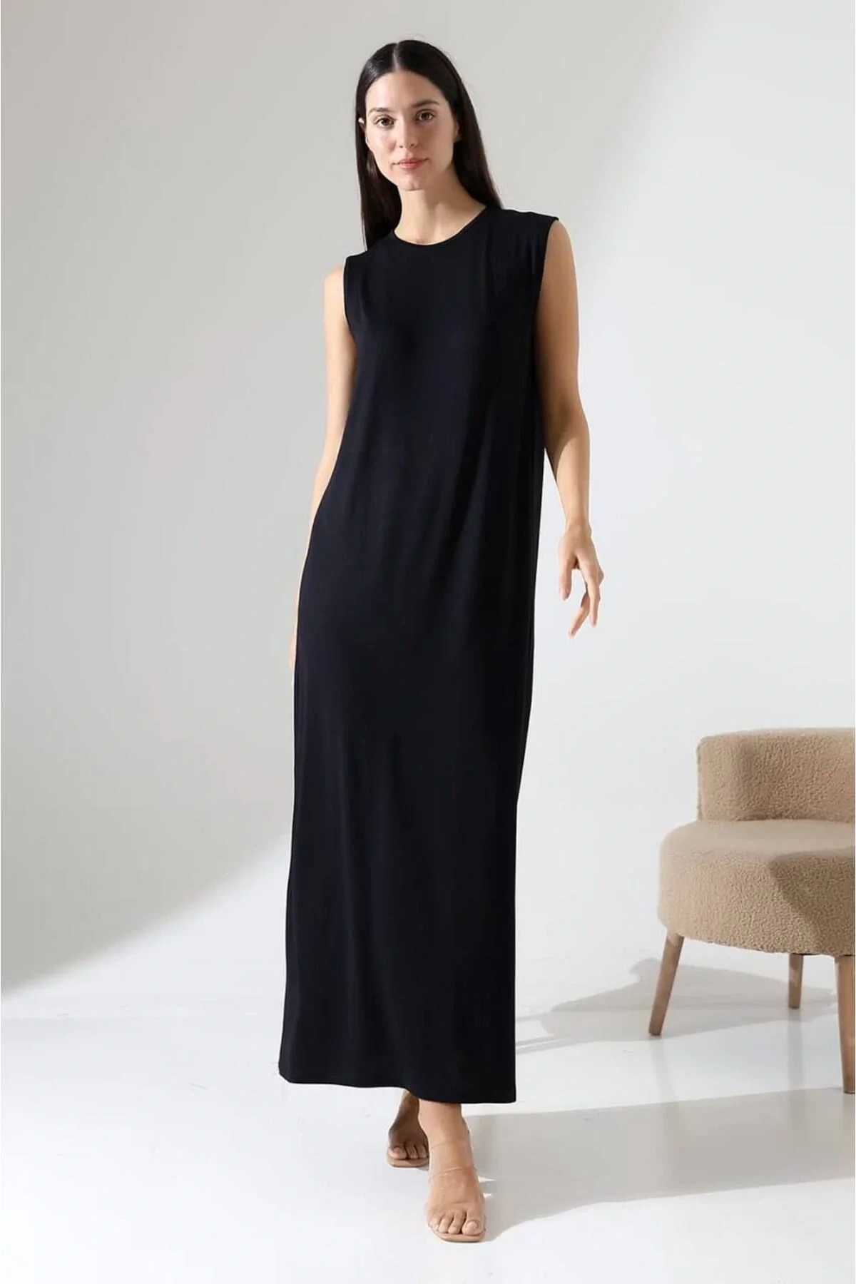 Kadın Siyah Oversize Sıfır Kol Bisiklet Yaka Uzun Maxi Basic Viskon İçlik Jile Elbise