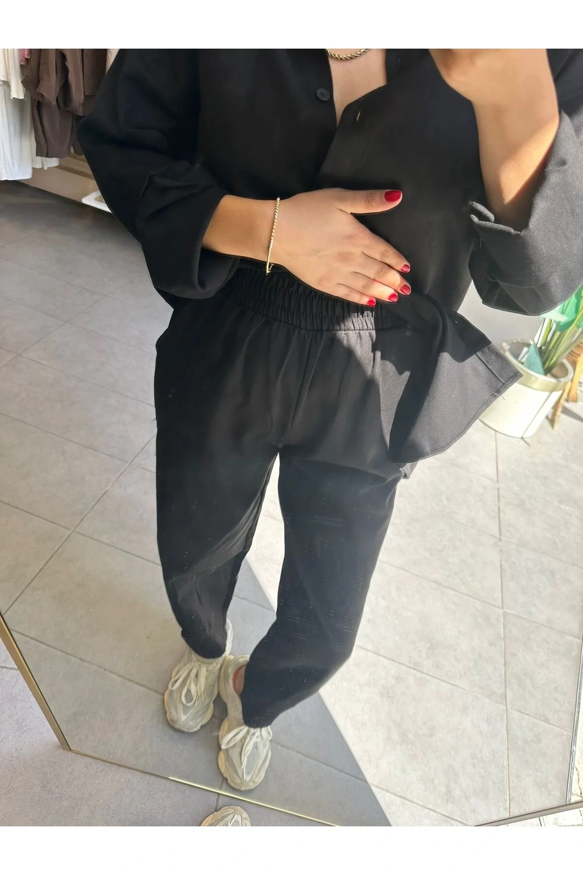 bysoca Kadın Siyah Oversize Yıkamalı Gabardin Gömlek ve Beli Lastikli Havuç Pantolon İkili Takım