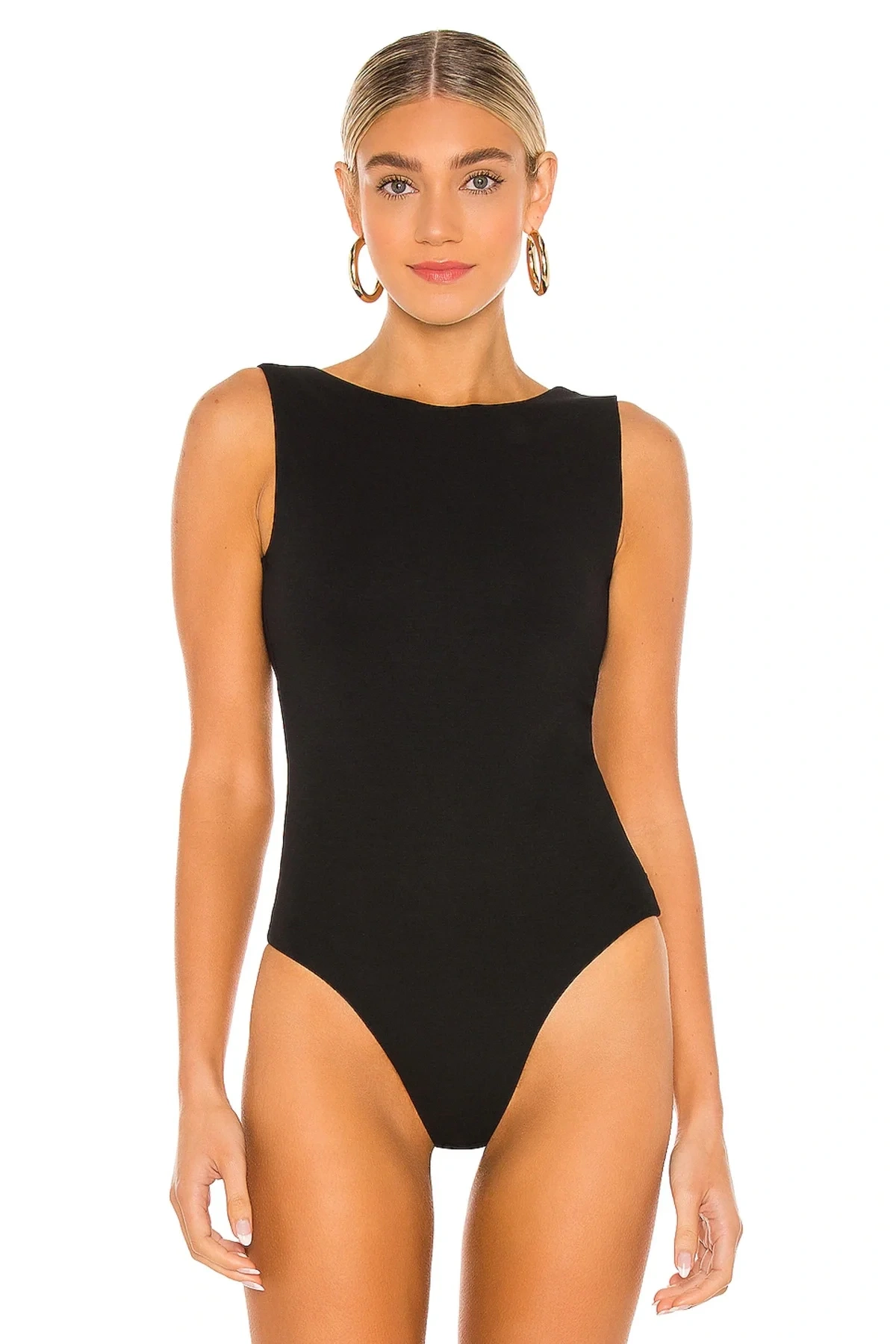 Kadın Siyah Sırt Dekolteli Kayık Yaka Sıfır Kol Vücudu Saran Basic Tanga Bodysuit