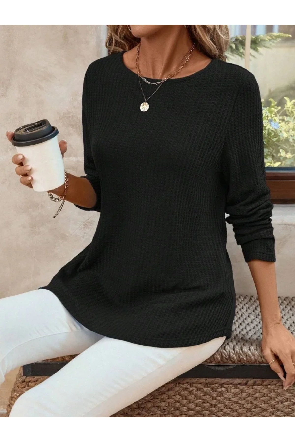 Kadın Siyah Sırtı Düğmeli Bisiklet Yaka Uzun Kollu Oval Etek Uçlu Waffle Kumaş Bluz Tunik