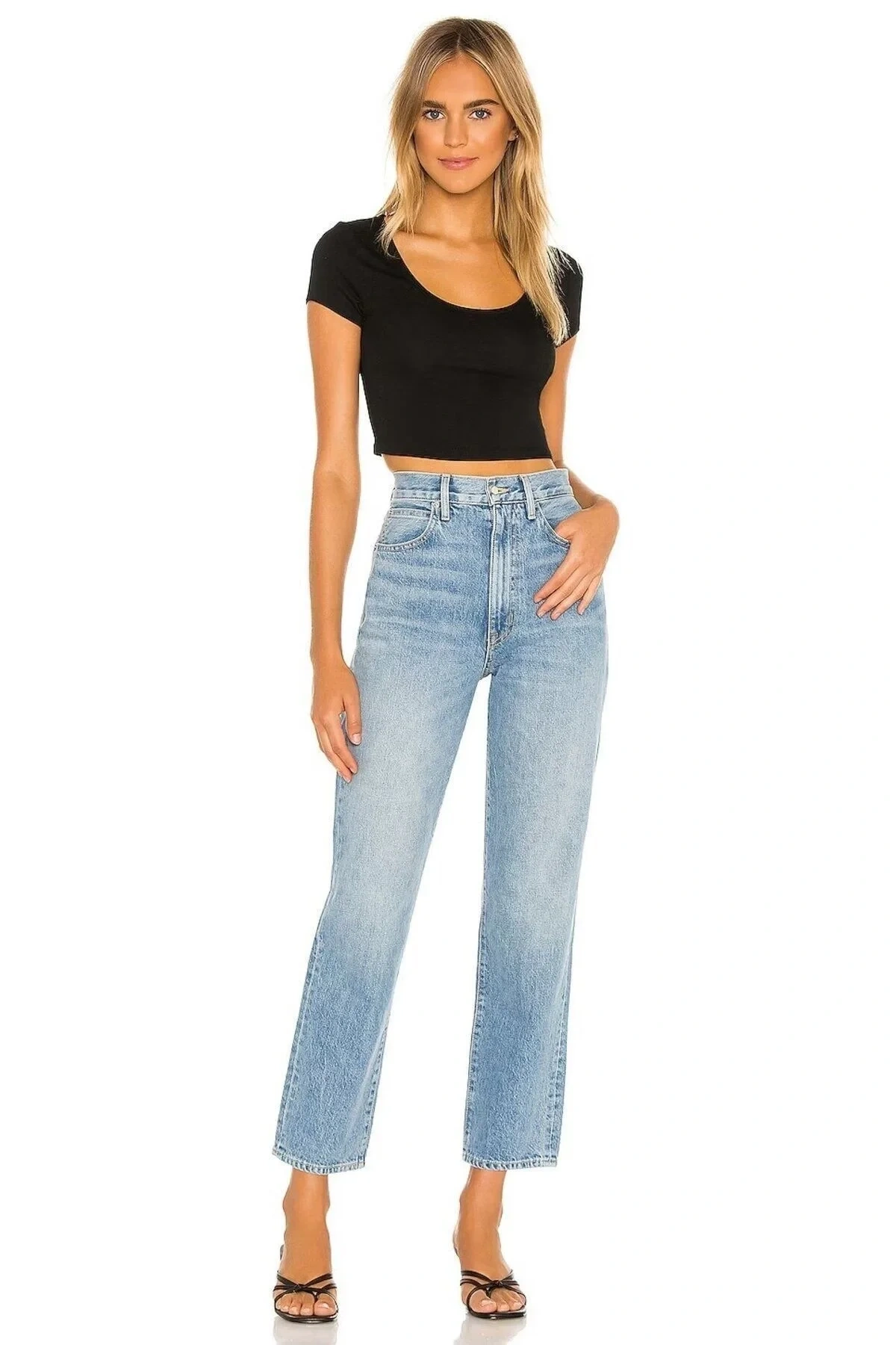 Kadın Siyah U Yaka Kısa Kol Vücudu Saran Sandy Kumaş Basic Crop Top