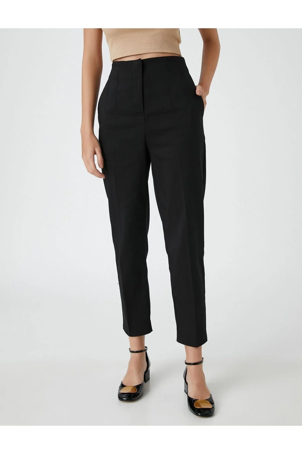 Kadın Siyah Yüksek Bel Önü Pensli Havuç Kesim Bilek Boy Klasik Ofis Kumaş Pantolon