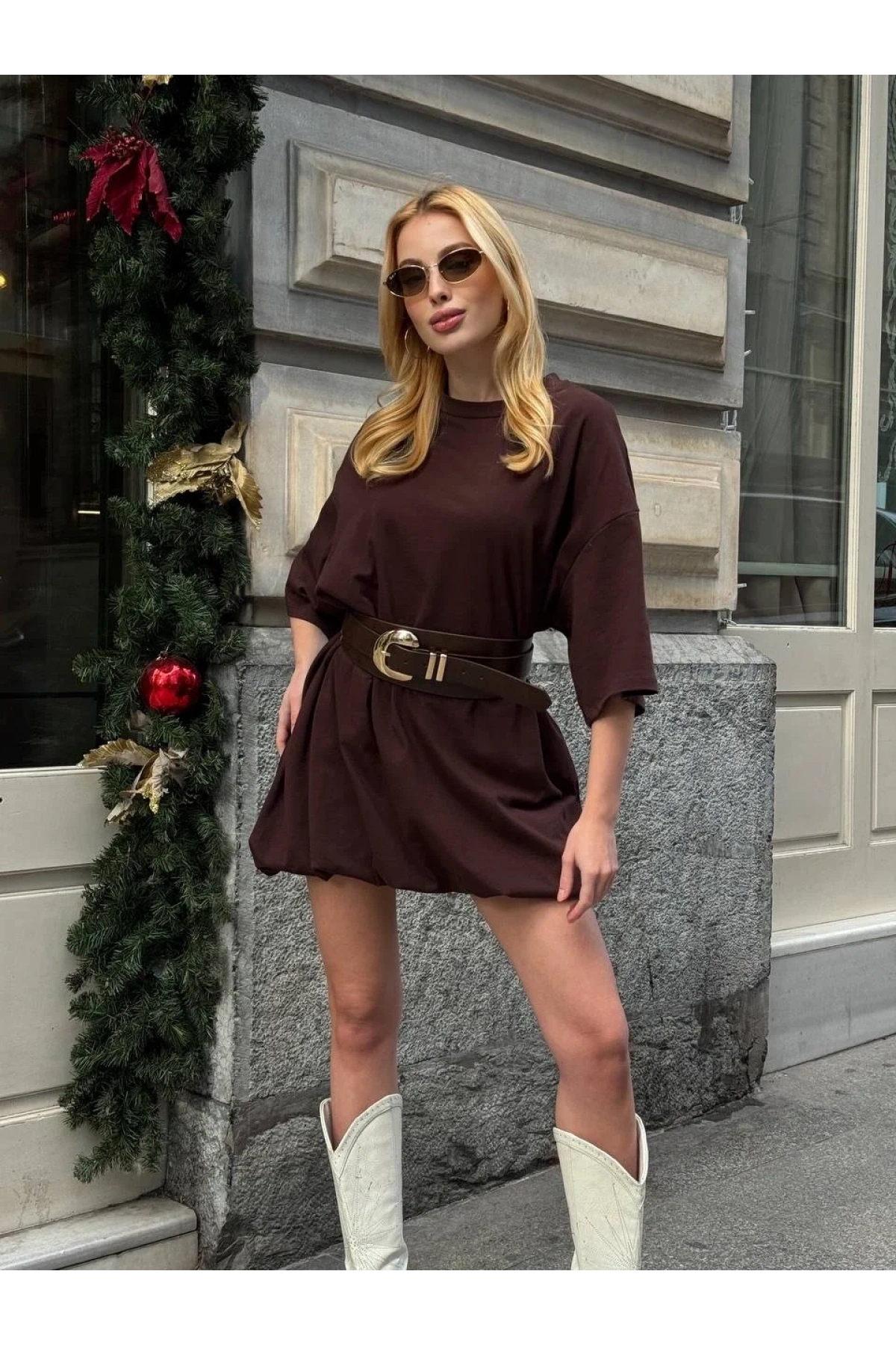 Kadın Acı Kahve Bisiklet Yaka Kısa Kol Düşük Omuz Balon Etekli Oversize Kısa Mini Elbise