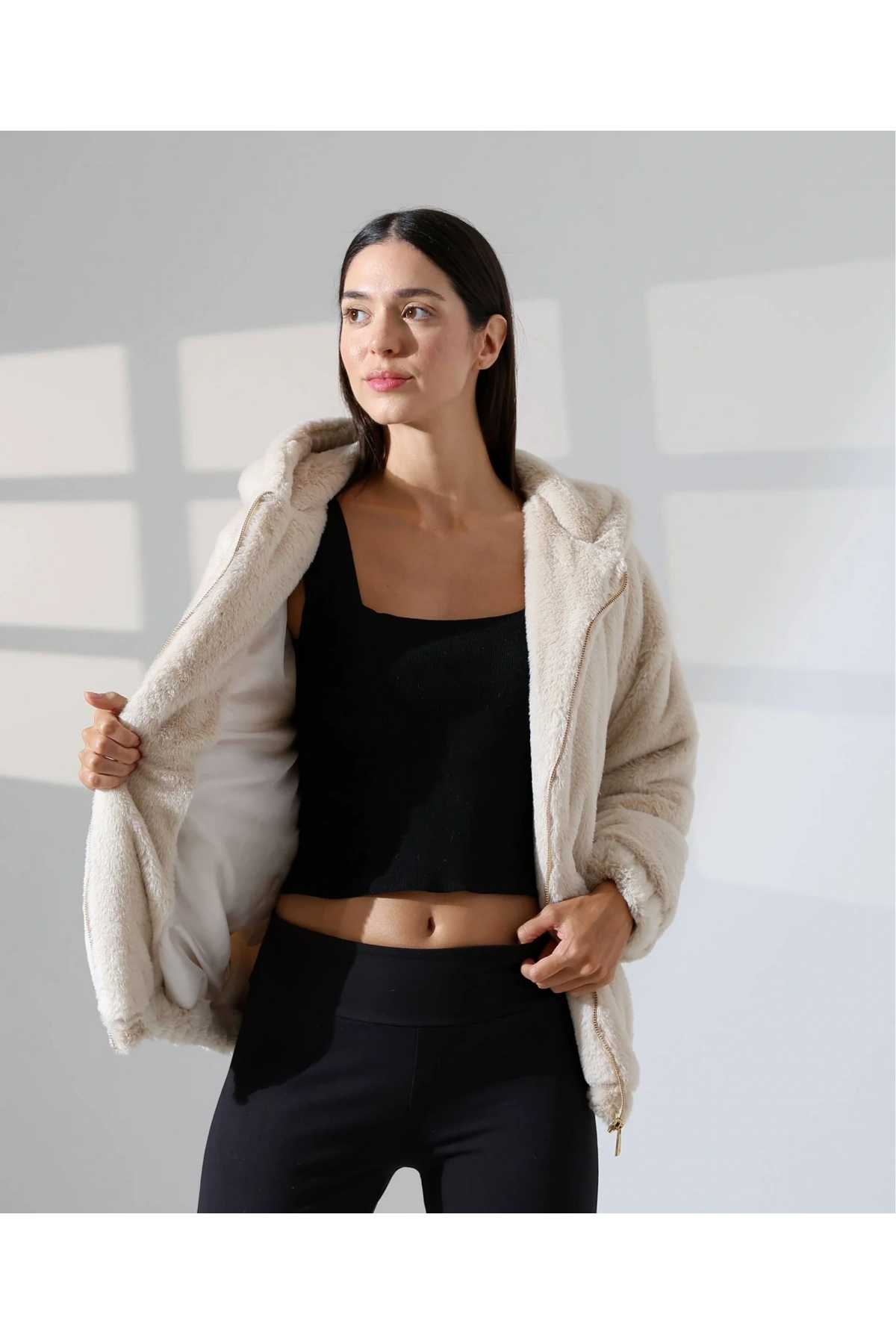 Kadın Bej Oversize Bomber Mont Kapüşonlu Fermuarlı Peluş Astarlı