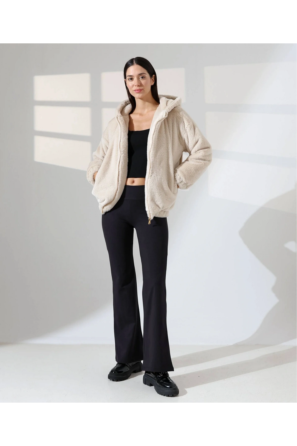 Kadın Bej Oversize Bomber Mont Kapüşonlu Fermuarlı Peluş Astarlı