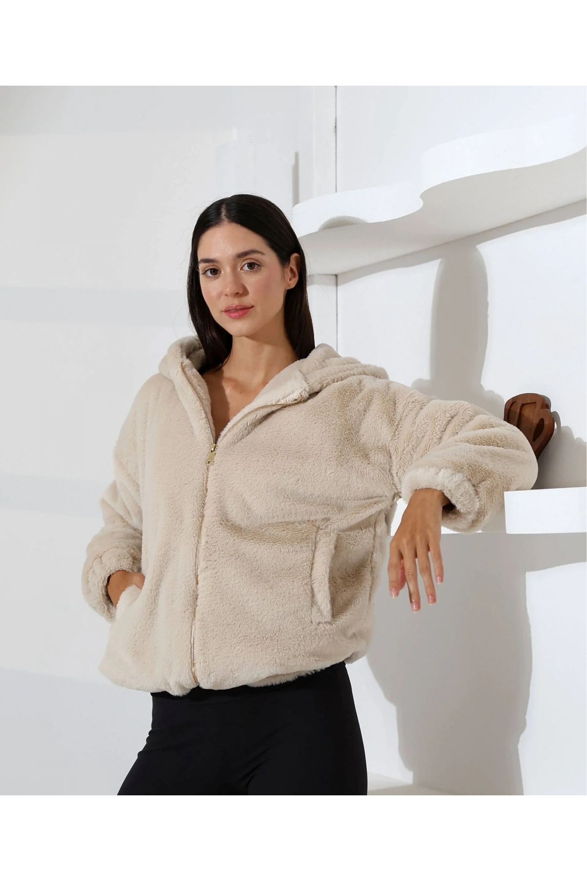Kadın Bej Oversize Bomber Mont Kapüşonlu Fermuarlı Peluş Astarlı