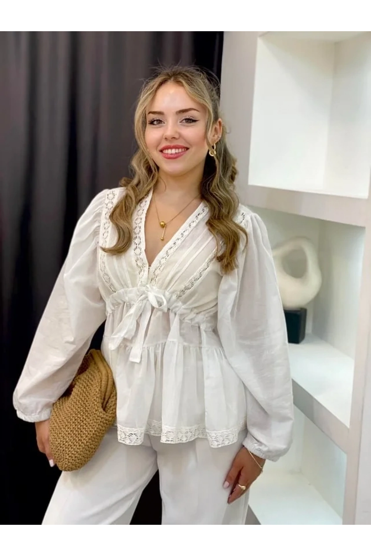 Kadın Ekru V Yaka Uzun Kollu Dantel Garni Detaylı Önden Bağlamalı Pinterest Peplum Bluz
