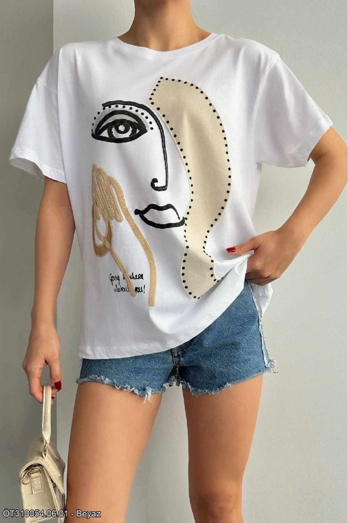 Kadın Desenli Oversize T-shirt - Beyaz