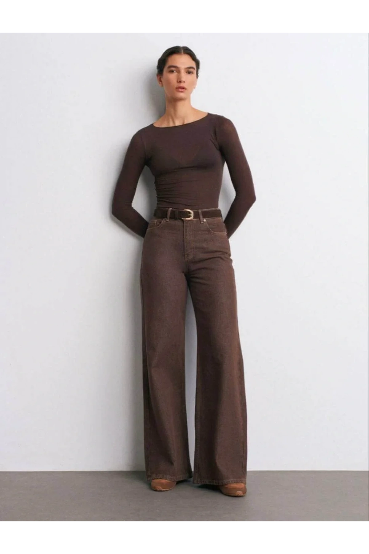 Kadın Kahverengi Kayık Yaka Uzun Kollu Transparan Hafif Kaşmir Dokulu Bluz Body