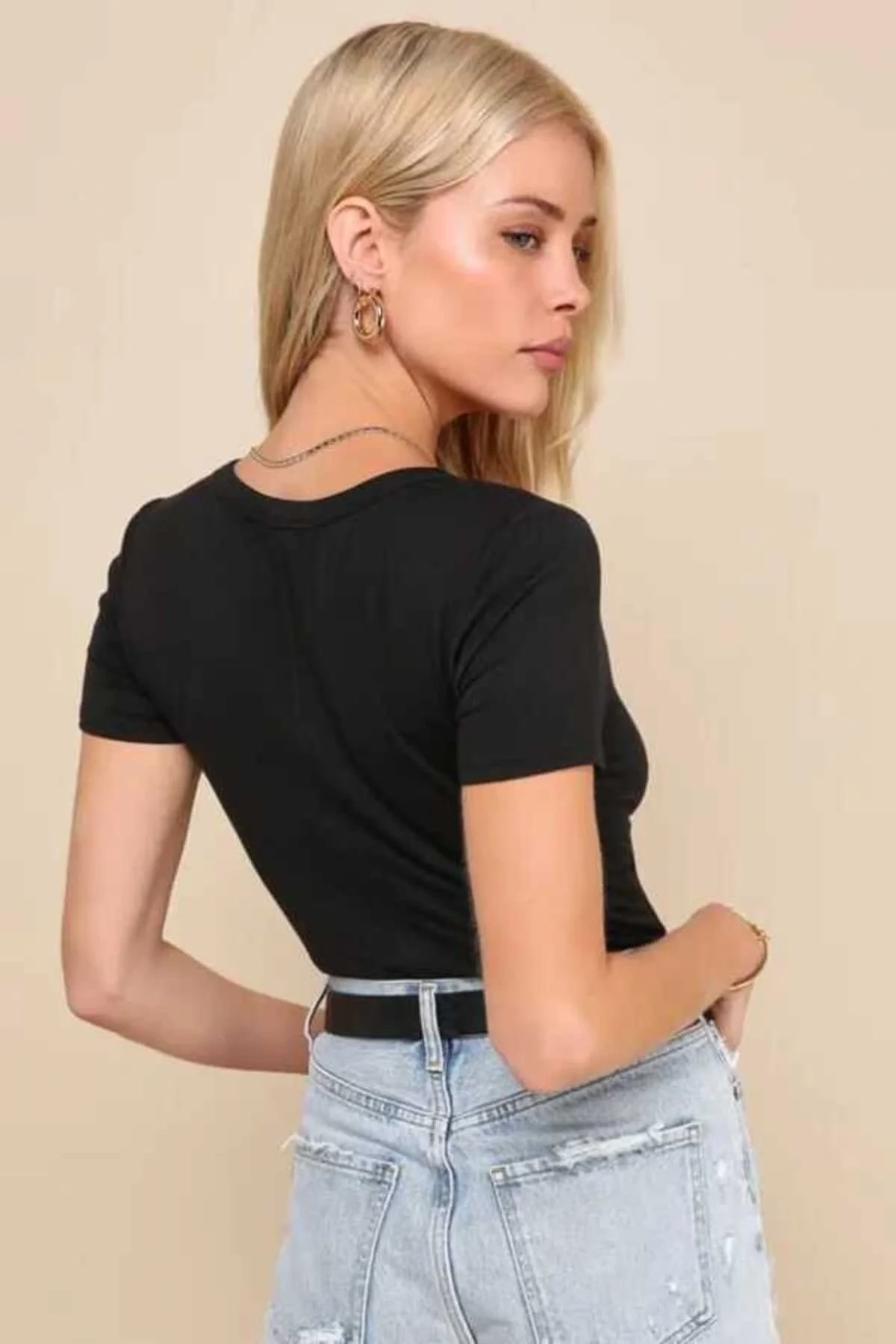 Kadın Siyah Derin U Yaka Kısa Kollu Alttan Çıtçıtlı Çift Kat İpek Jarse Tanga Bodysuit