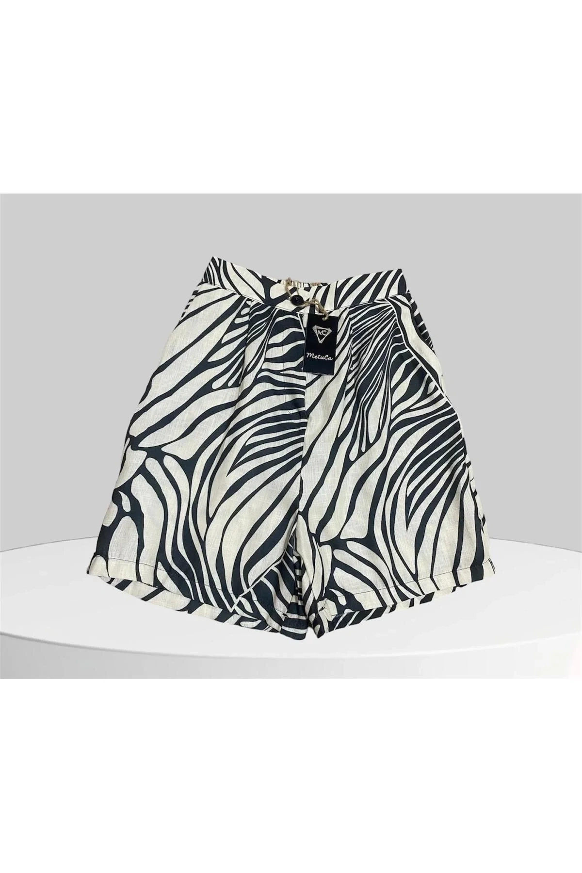 Kadın Krem Zebra Desenli Yüksek Bel Pileli Keten Bermuda Şort