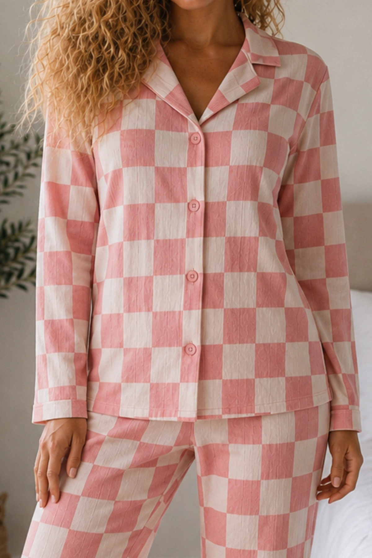 Kadın Pembe Damalı Gömlek Yaka Düğmeli Uzun Kollu Pantolonlu Pamuklu Pijama Takımı