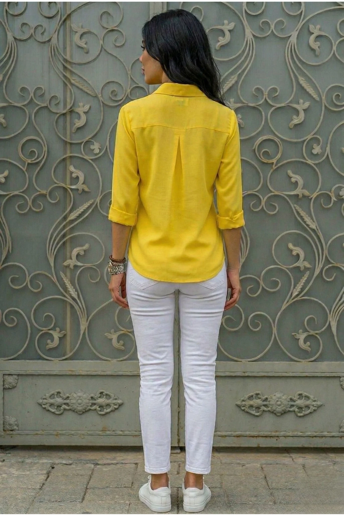 Kadın Sarı Düz Renk Dokuma Uzun Kollu Manşetli Düğmeli Pamuklu Viskon Basic Gömlek