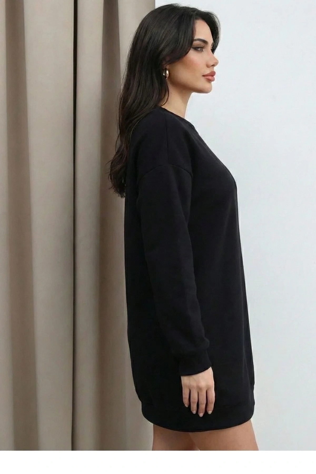 Kadın Siyah Bisiklet Yaka Uzun Kol Oversize İçi Şardonlu İki İplik Sweatshirt Elbise