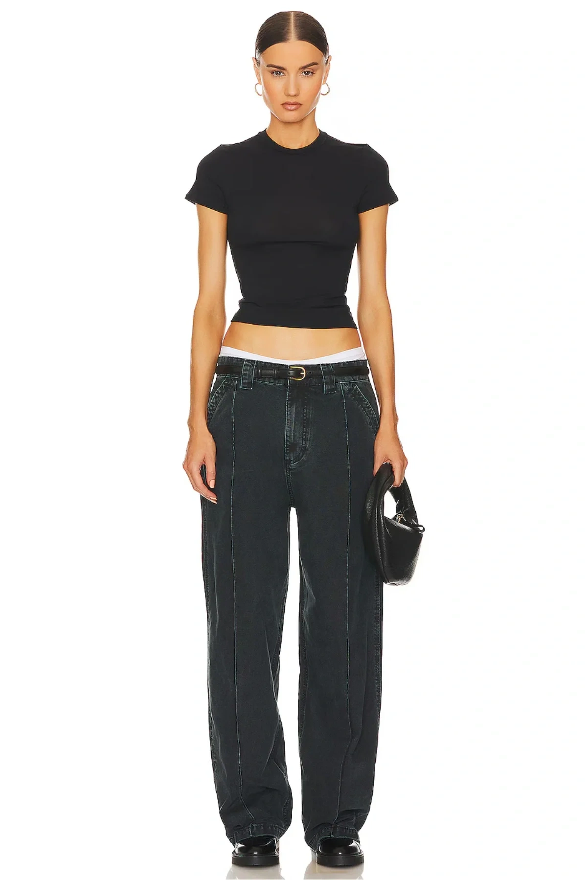 Kadın Siyah Bisiklet Yaka Kısa Kollu Esnek Sandy Kumaş Basic Crop Bluz Tişört