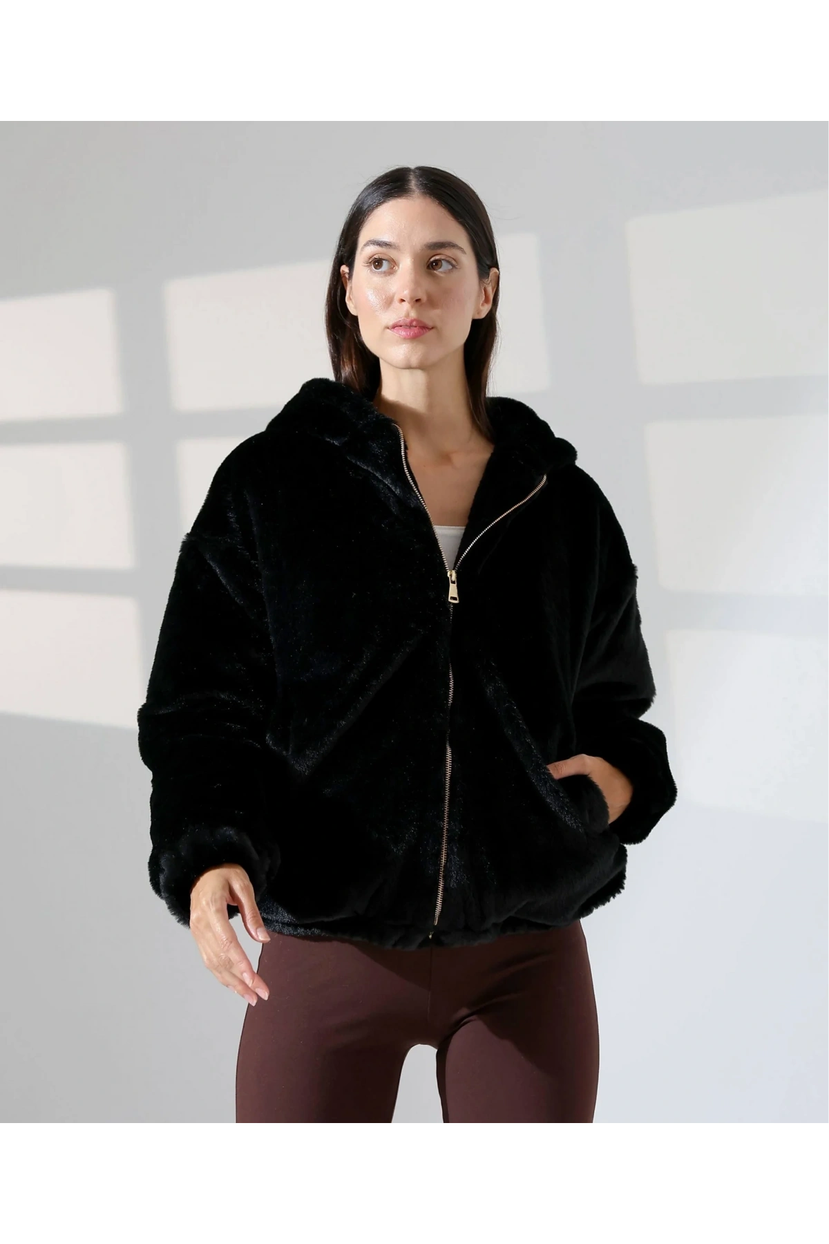 Kadın Siyah Oversize Bomber Mont Kapüşonlu Fermuarlı Peluş Astarlı