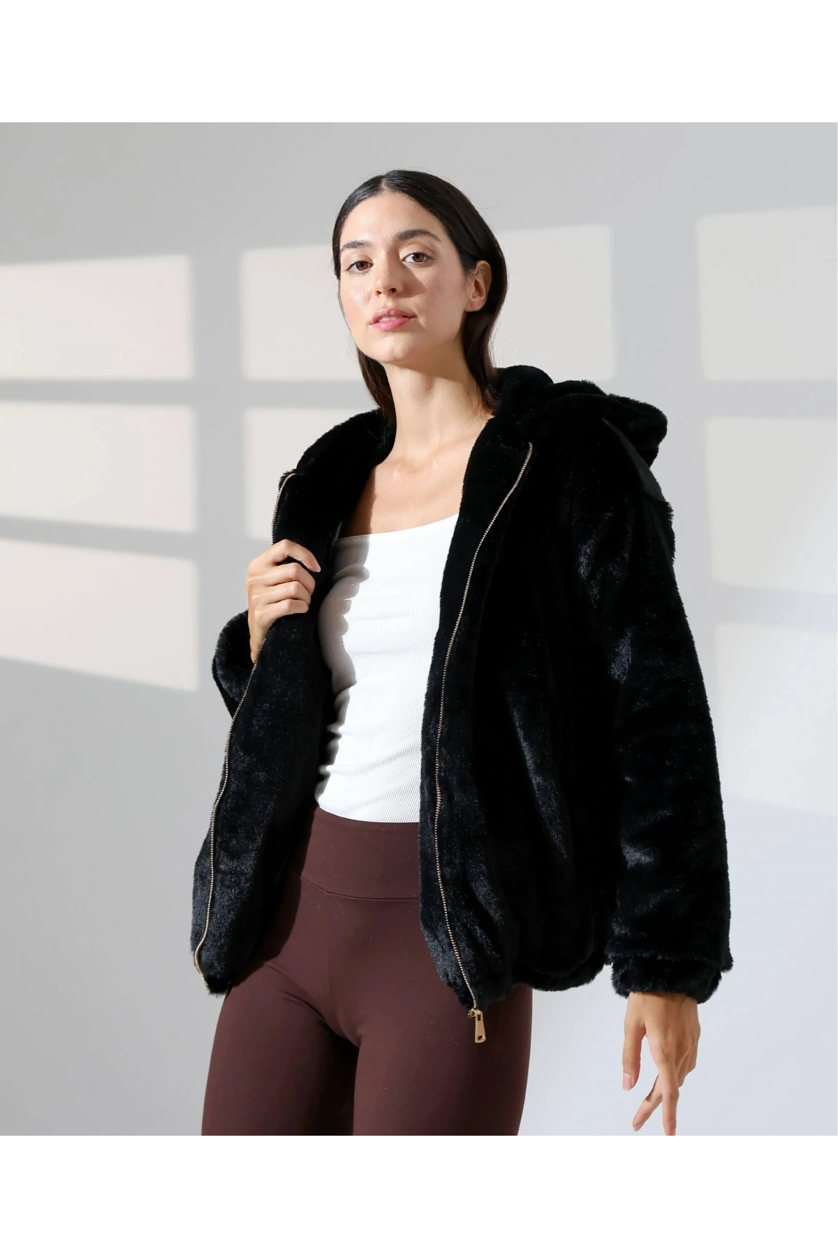 Kadın Siyah Oversize Bomber Mont Kapüşonlu Fermuarlı Peluş Astarlı