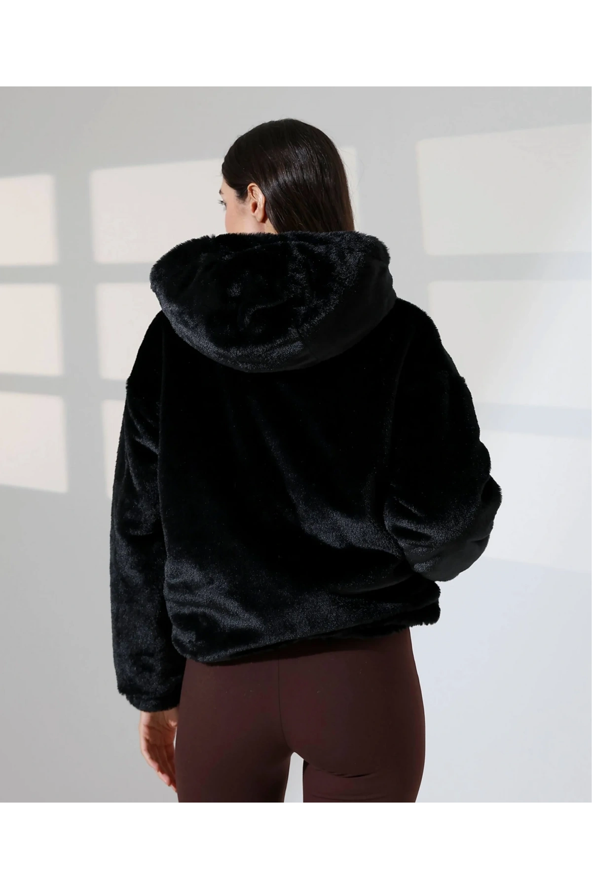 Kadın Siyah Oversize Bomber Mont Kapüşonlu Fermuarlı Peluş Astarlı