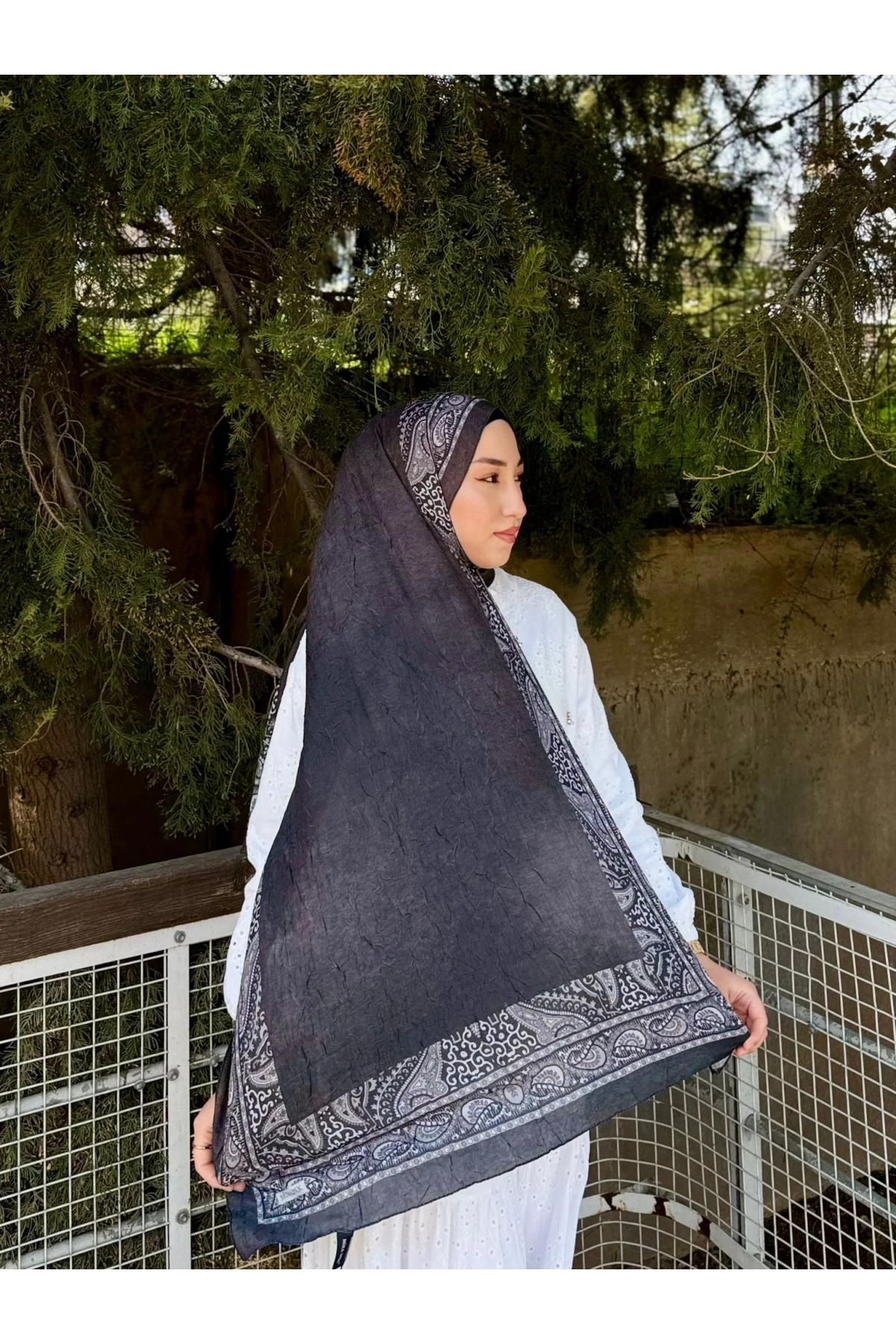 Kadın Siyah Etnik Desenli Pamuklu Bambu Yumuşak Dokulu Tesettür Şal