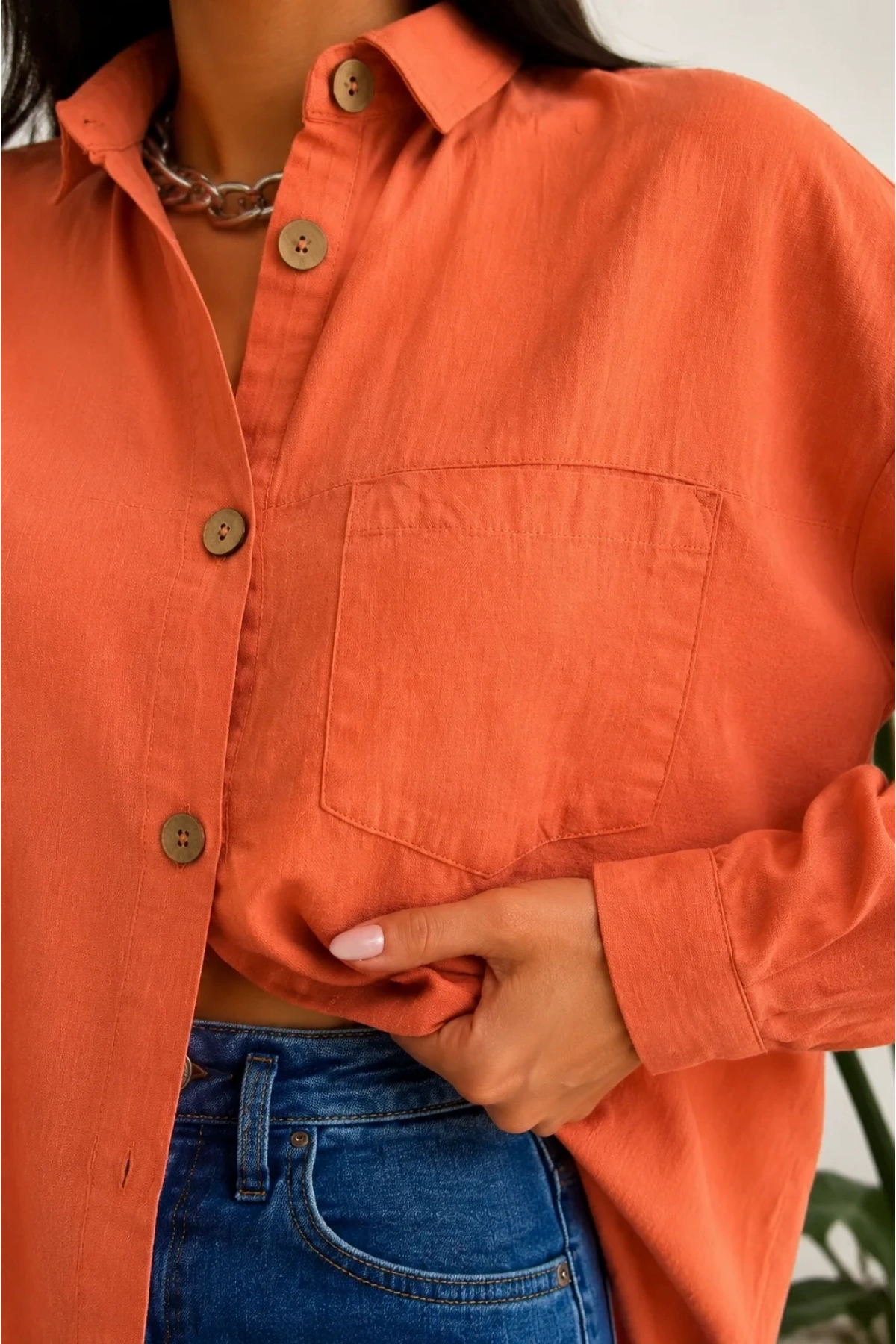 Kadın Turuncu Pamuklu Keten Tek Cepli Ahşap Düğmeli Bohem Oversize Gömlek