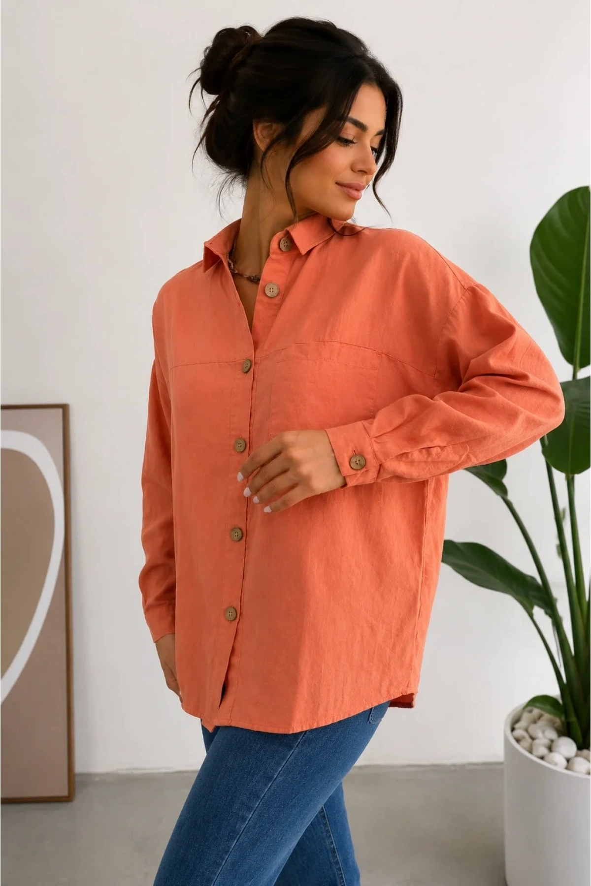 Kadın Turuncu Pamuklu Keten Tek Cepli Ahşap Düğmeli Bohem Oversize Gömlek