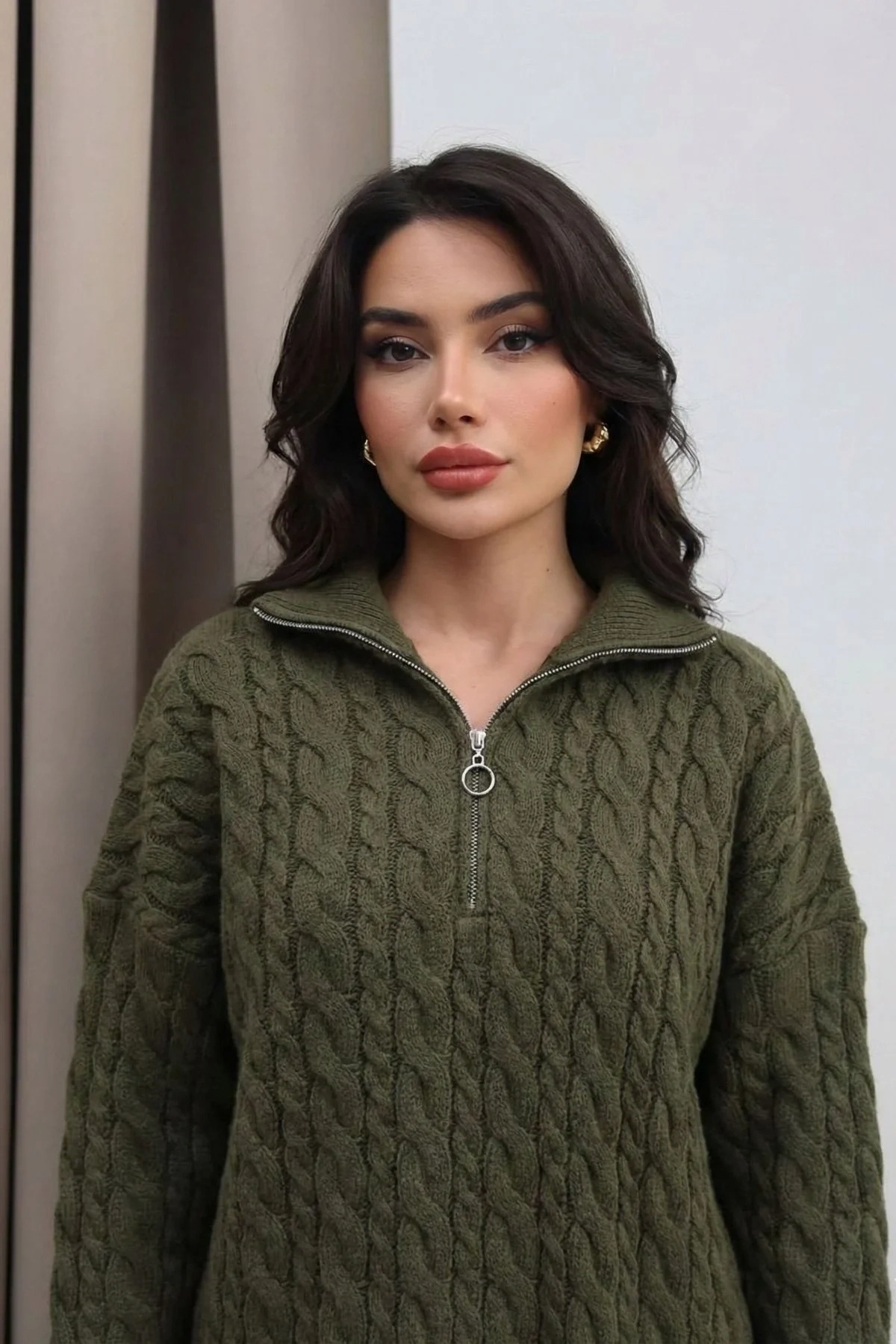 Kadın Yeşil Fermuarlı Saç Örgü Desenli Yumuşak Dokulu Oversize Triko Kazak