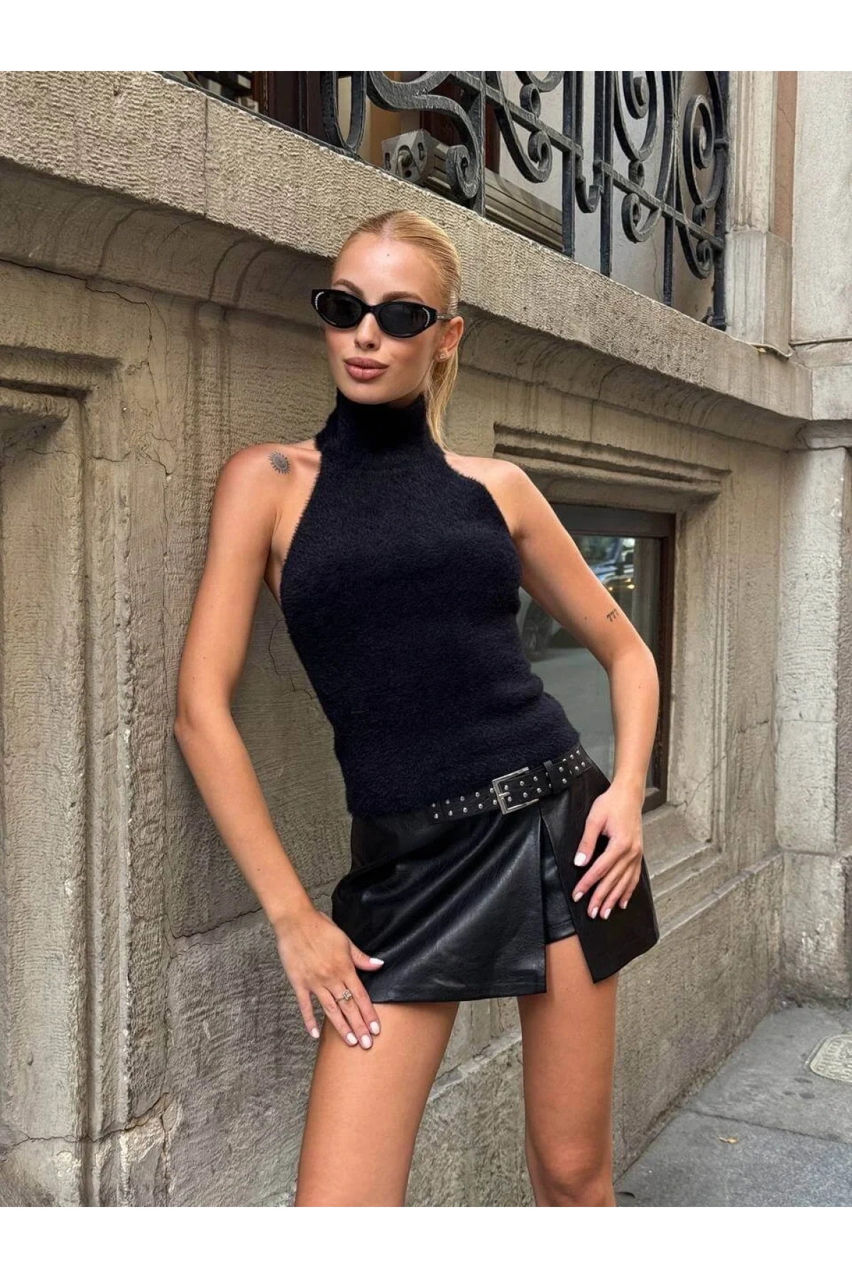 bysoca Kadın Siyah Balıkçı Halter Yaka Sırtı Açık Yumuşak Dokulu Triko Büstiyer Bluz