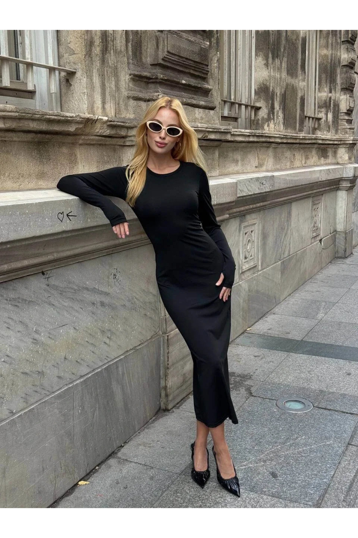 Kadın Siyah Bisiklet Yaka Parmak Geçmeli Uzun Kollu Sandy Kumaş Midi İçlik Elbise