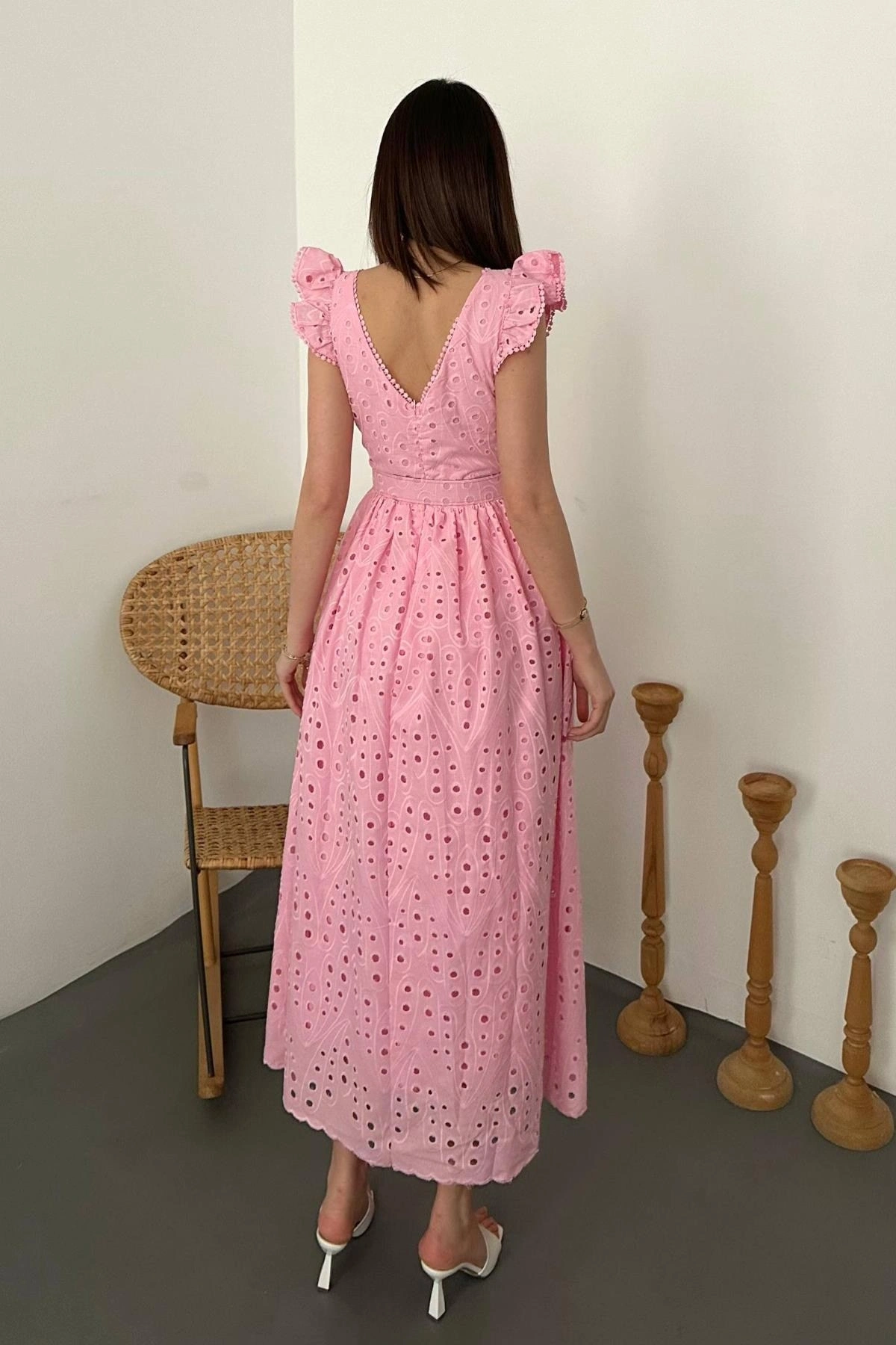 Pembe Dantelli Brode Elbise - Pembe