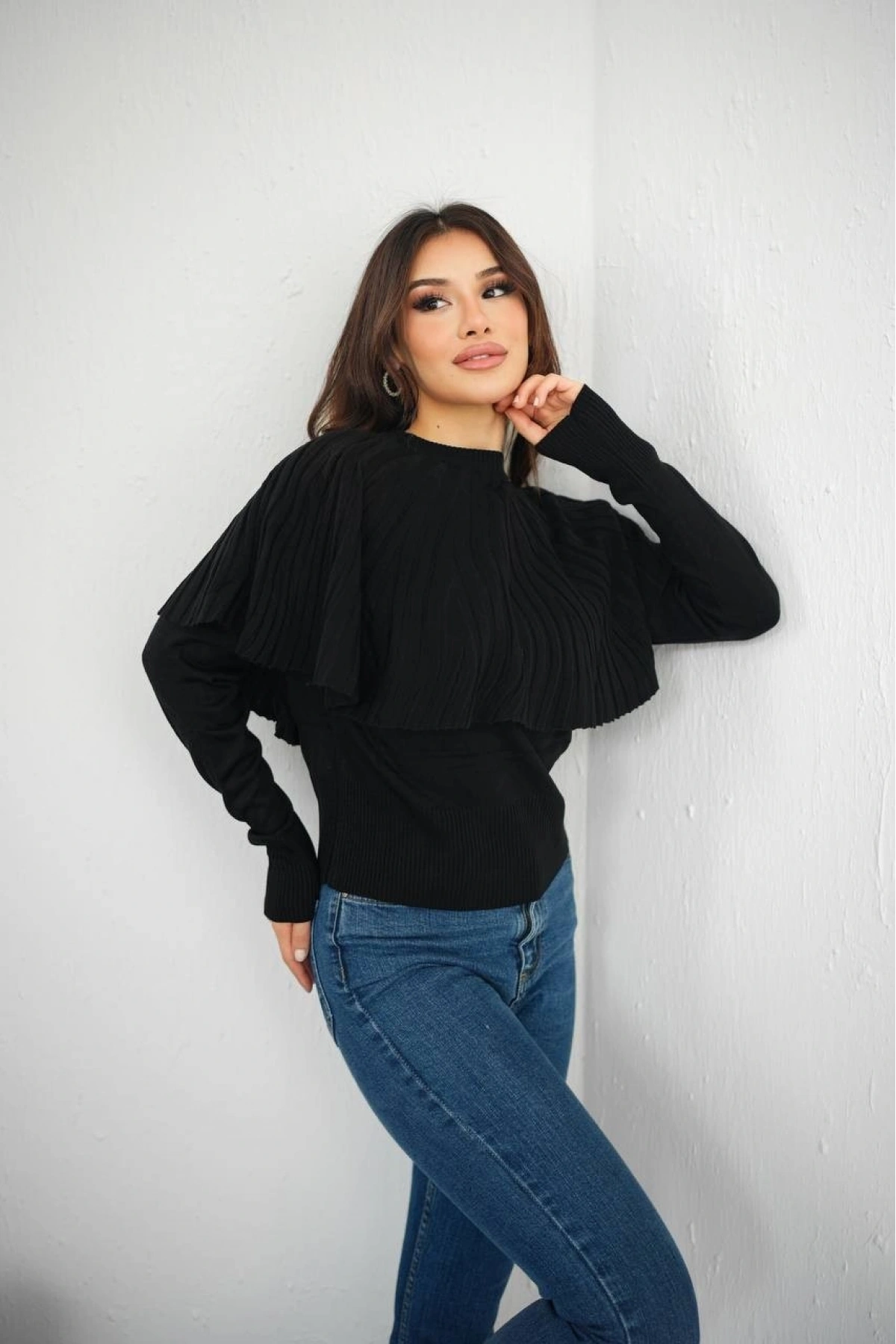 Piliseli Pelerin Detaylı Triko Bluz - Siyah