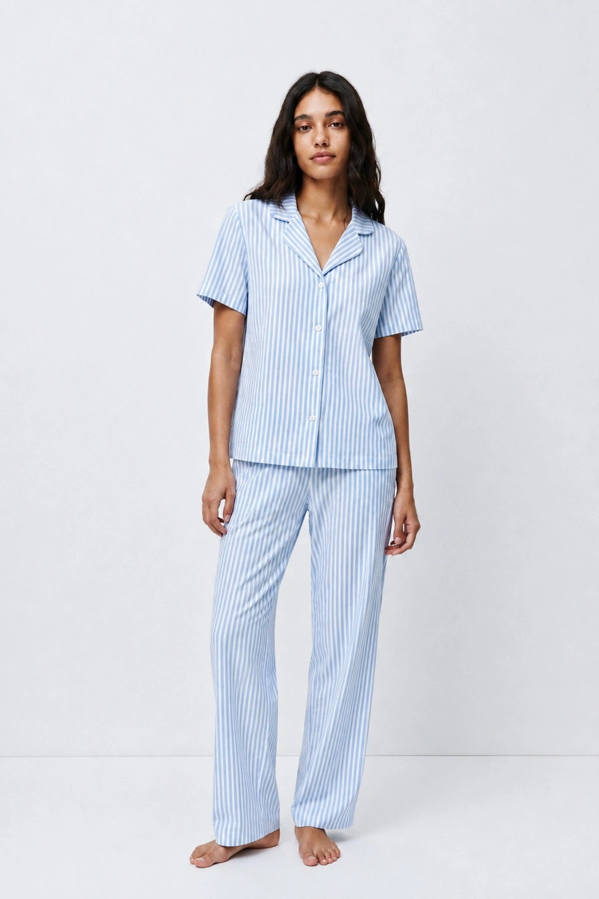 Kadın Mavi Çizgili Kısa Kollu Gömlek Yaka Düğmeli Pantolonlu Pamuklu Pijama Takımı
