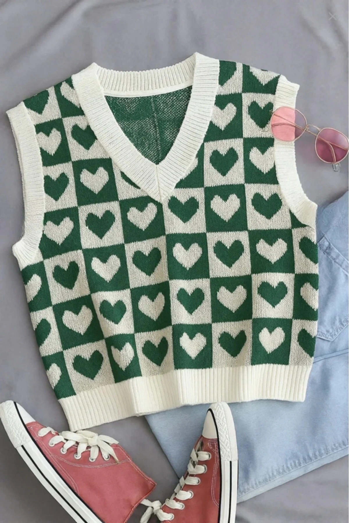 Kadın Yeşil Krem Kalp Desenli V Yaka Dama Kareli Yumuşak Dokulu Triko Süveter