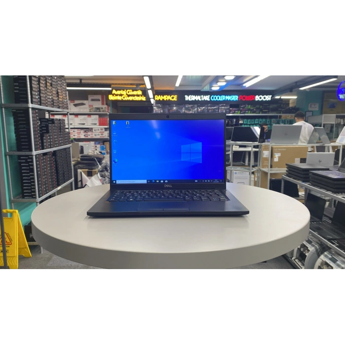 Dell 2.El Notebook Latitude 7390 İ5 8350U 8Gb Ddr4 Ram 256Gb M2 13.3 Fhd Ips Dokunmatik B Kalite