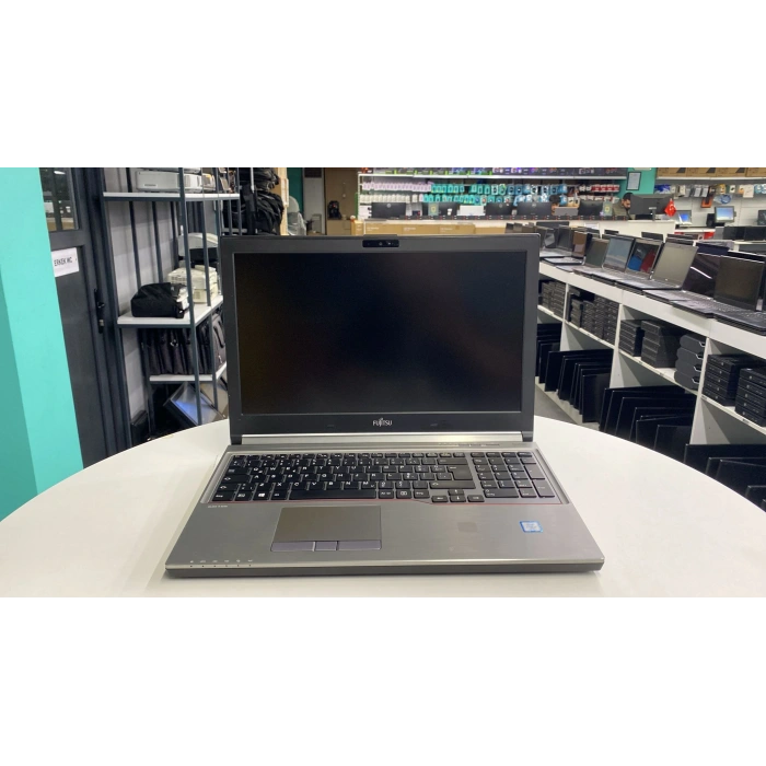 Fujıtsu Celsius H770 Notebook  i7 8720HQ 8Gb 256Gb M2 4Gb Quad M1200 15.6(Bx Laptop) 2.EL 3Ay Garanti