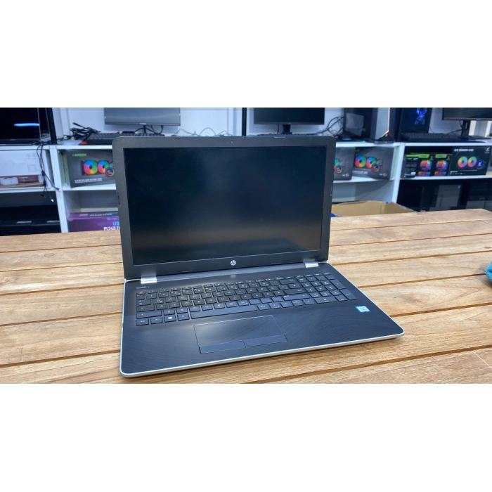 Hp Notebook 15-Bs136Ng intel i5 8250U 8Gb 256Gb Ssd 15.6Fhd (C Laptop) 2.EL 3Ay Garanti