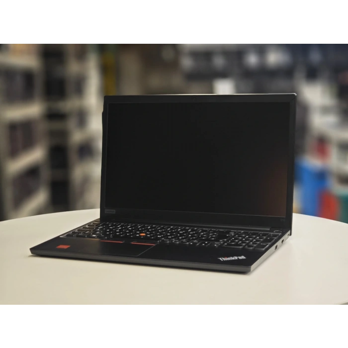Lenovo Thınkpad E15 2.El Notebook E15 İ7 10510U 8Gb Ddr4 Sıfır 256Gb M2 Ssd 2Gb Rx640 15.6 C kalite