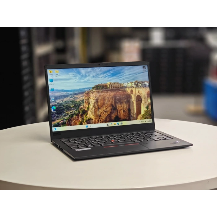 Lenovo ThinkPad X1 Carbon Notebook GEN8 Notebook İ7 10510U 16Gb LpDdr3 Ram 512Gb M2 Ssd 14 Fhd Dokunmatik Ips Bx kalite Win10 2.El Laptop